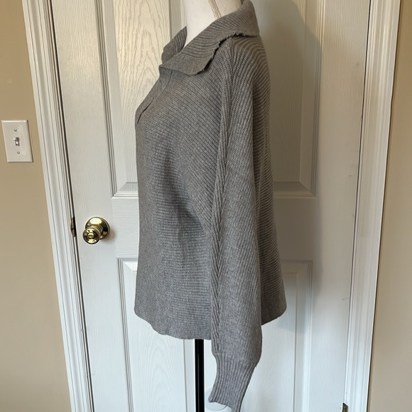 Zesica Ribbed Sweater - Picture 4 of 5